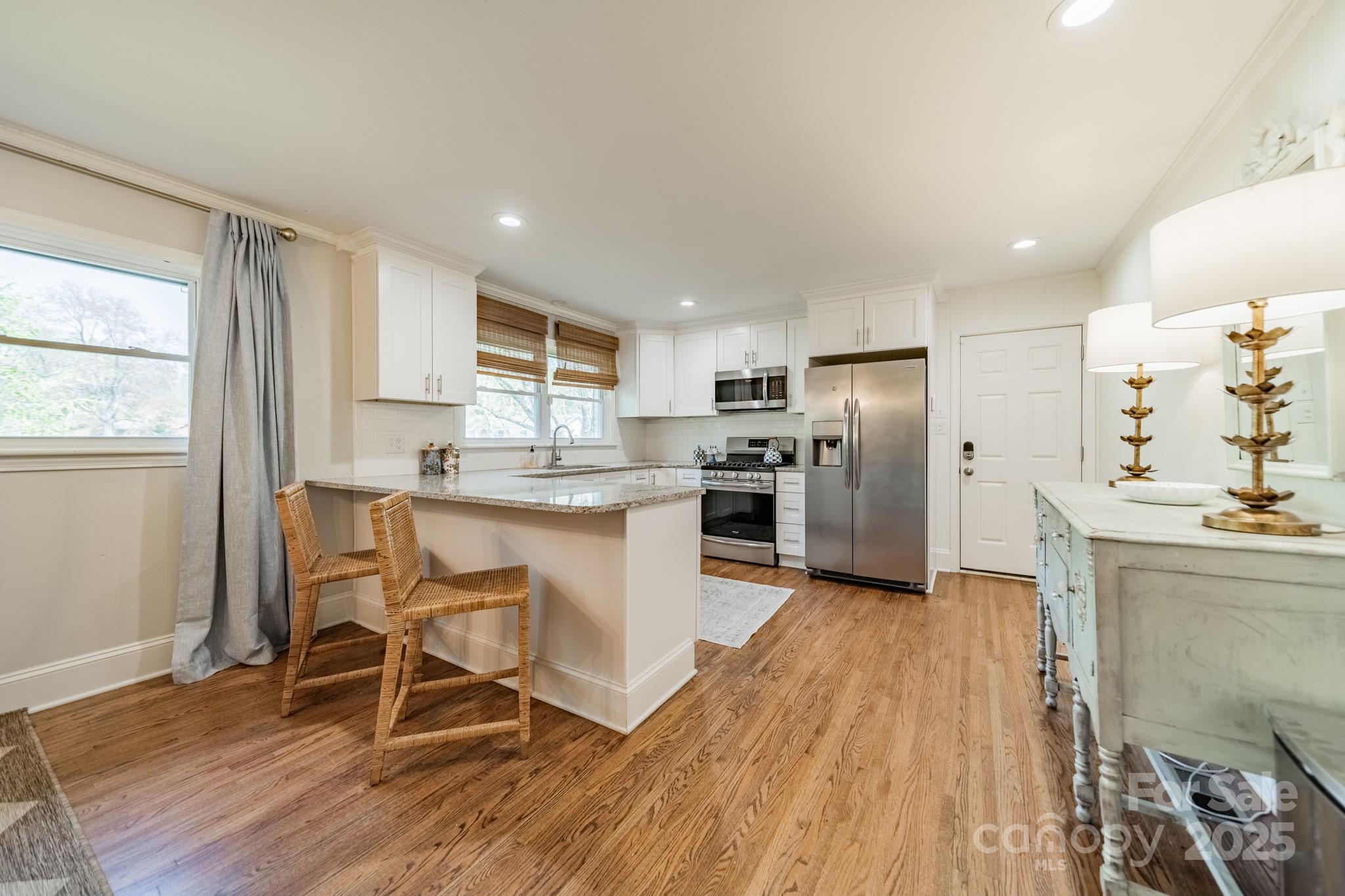 3646 Enfield Road Charlotte, NC 28205 - Photo 3 of 22 Gallery Image 3