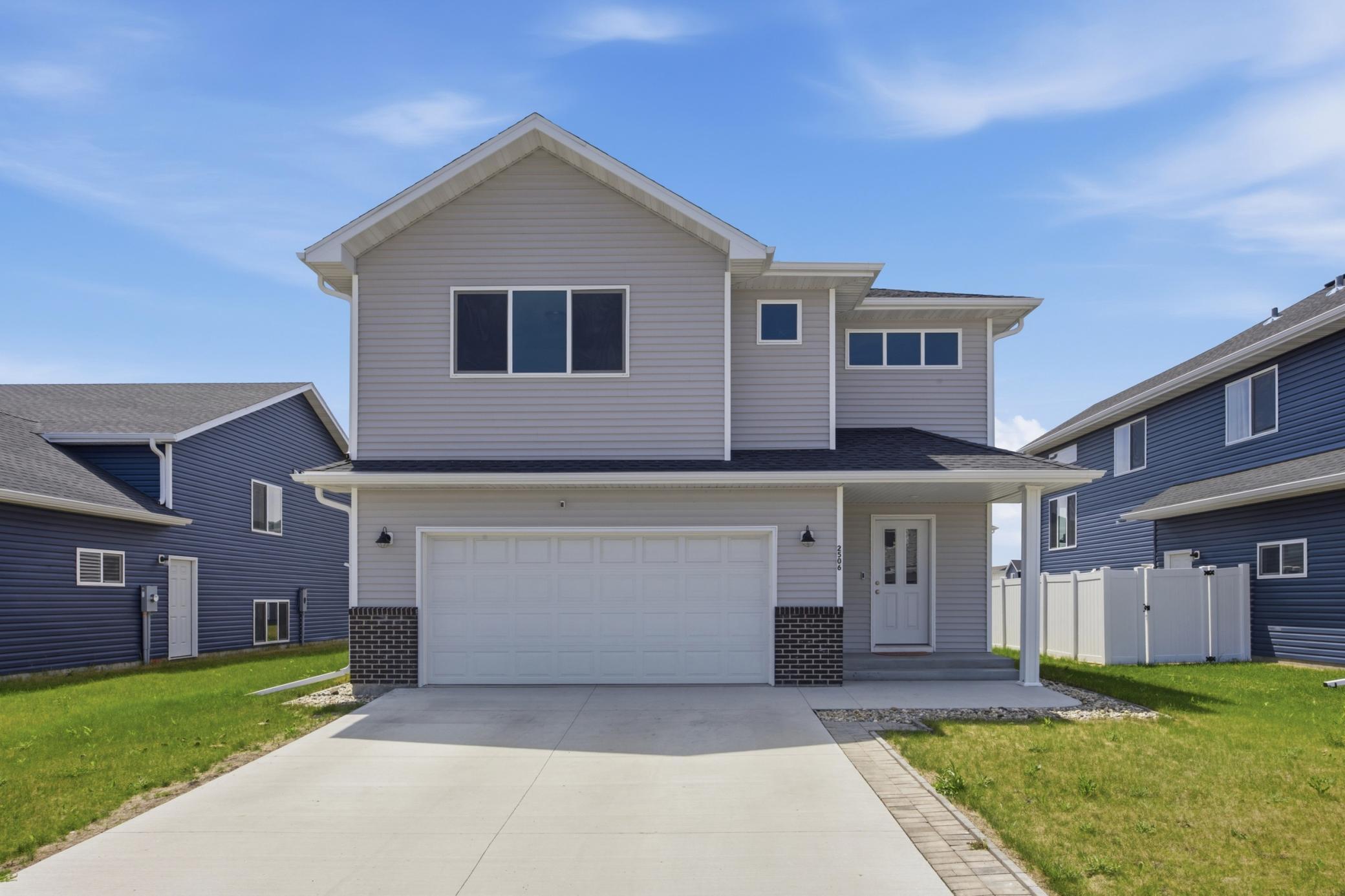 2506 Fulton Loop South Fargo, ND 58104 - Photo 1 of 28