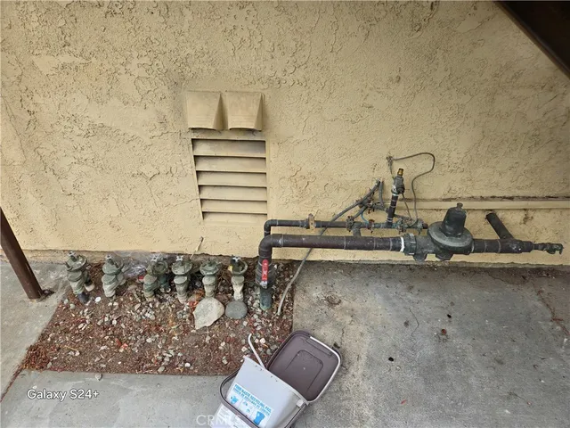 a view of a room with utility