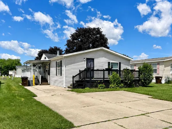 $74,000 | 90 Menlo Park Drive, Belleville, MI 48111