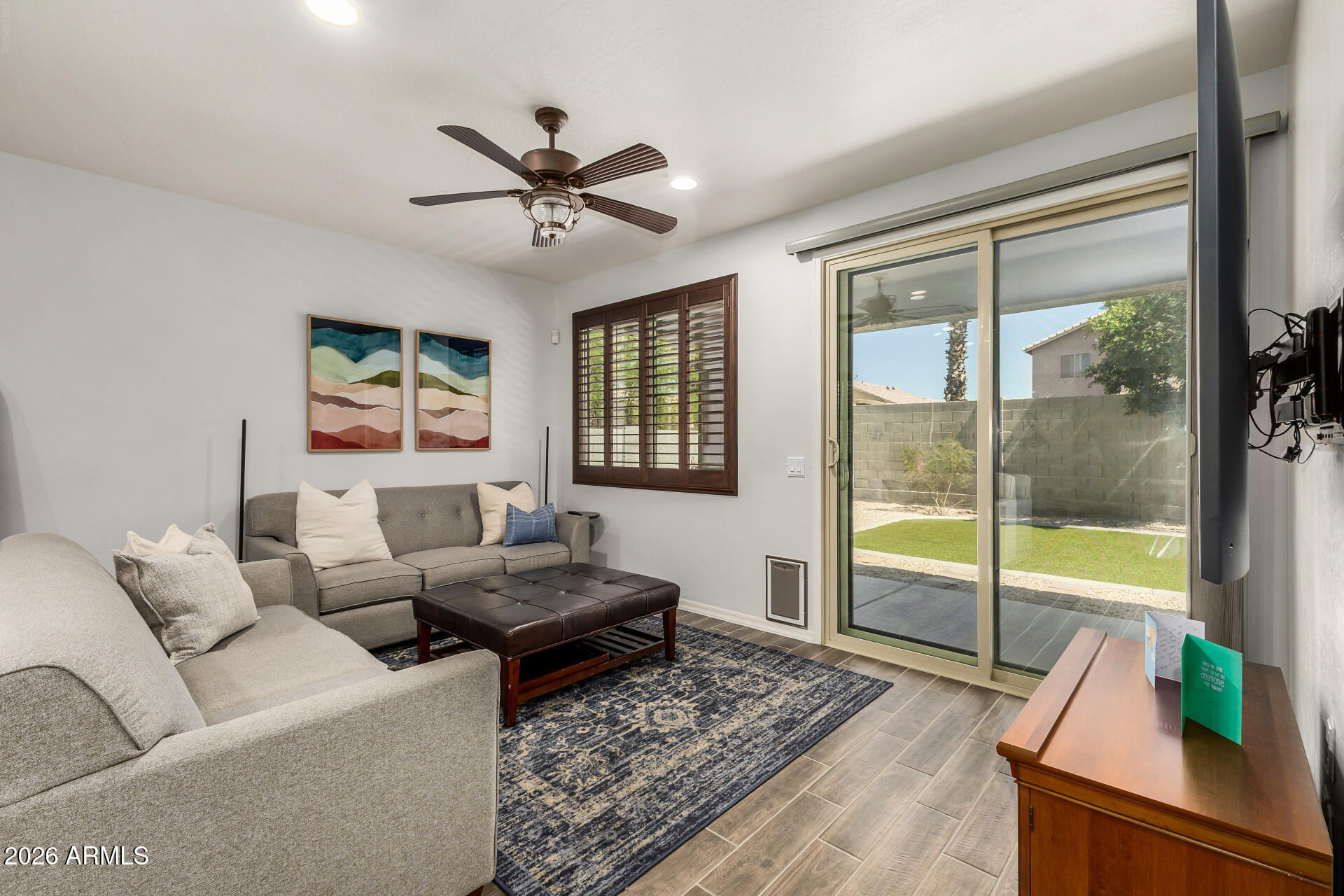 7913 South 25th Place Phoenix, AZ 85042 - Photo 2 of 32 07 - 25th
