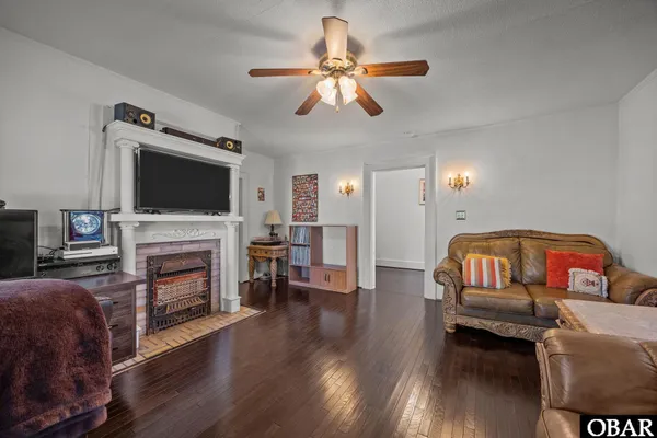 $244,000 | 118 South Broad Street, Columbia, NC 27925