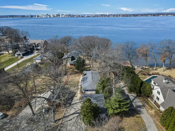 $1,550,000 | 4911 Tonyawatha Trail, Monona, WI 53716