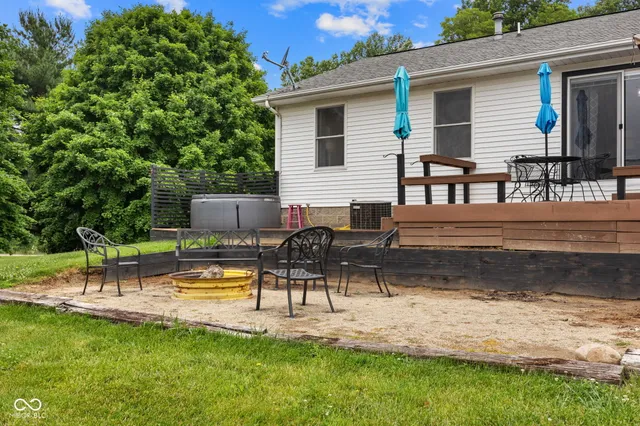 $474,900 | 527 East 125 South, Williamsport, IN 47993