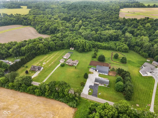 $474,900 | 527 East 125 South, Williamsport, IN 47993