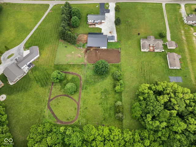 $474,900 | 527 East 125 South, Williamsport, IN 47993