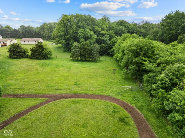 $474,900 | 527 East 125 South, Williamsport, IN 47993