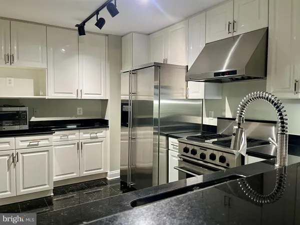 $3,500 | 11776 Stratford House Place, Unit 1205, Reston, VA 20190