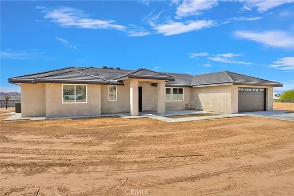 $599,750 | 23771 Pala, Apple Valley, CA 92307