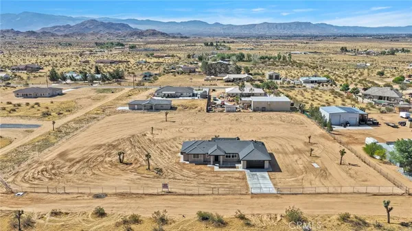 $599,750 | 23771 Pala, Apple Valley, CA 92307