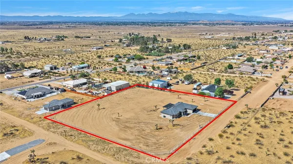 $599,750 | 23771 Pala, Apple Valley, CA 92307