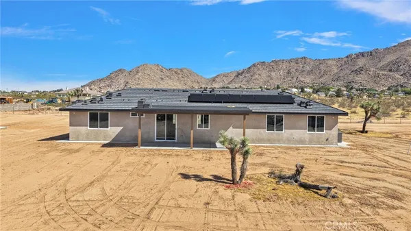 $599,750 | 23771 Pala, Apple Valley, CA 92307