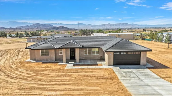 $599,750 | 23771 Pala, Apple Valley, CA 92307