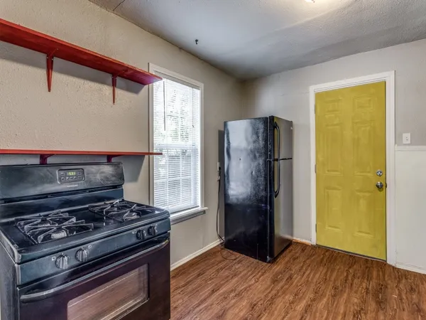 $1,950 | 1136 Garland Avenue, Austin, TX 78721