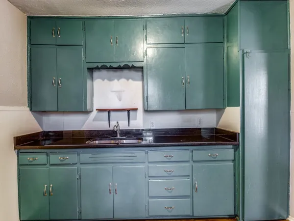 $1,950 | 1136 Garland Avenue, Austin, TX 78721