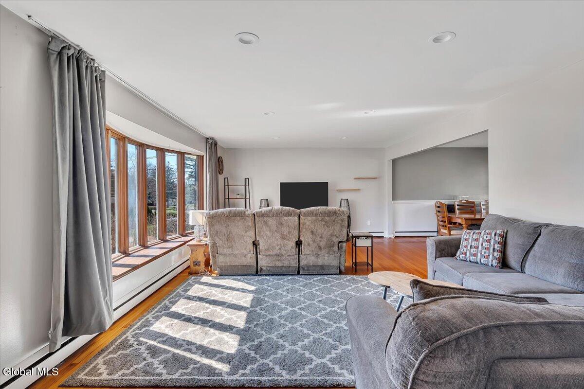 16 Denison Road Colonie, NY 12309 - Photo 4 of 48 05-P1791982