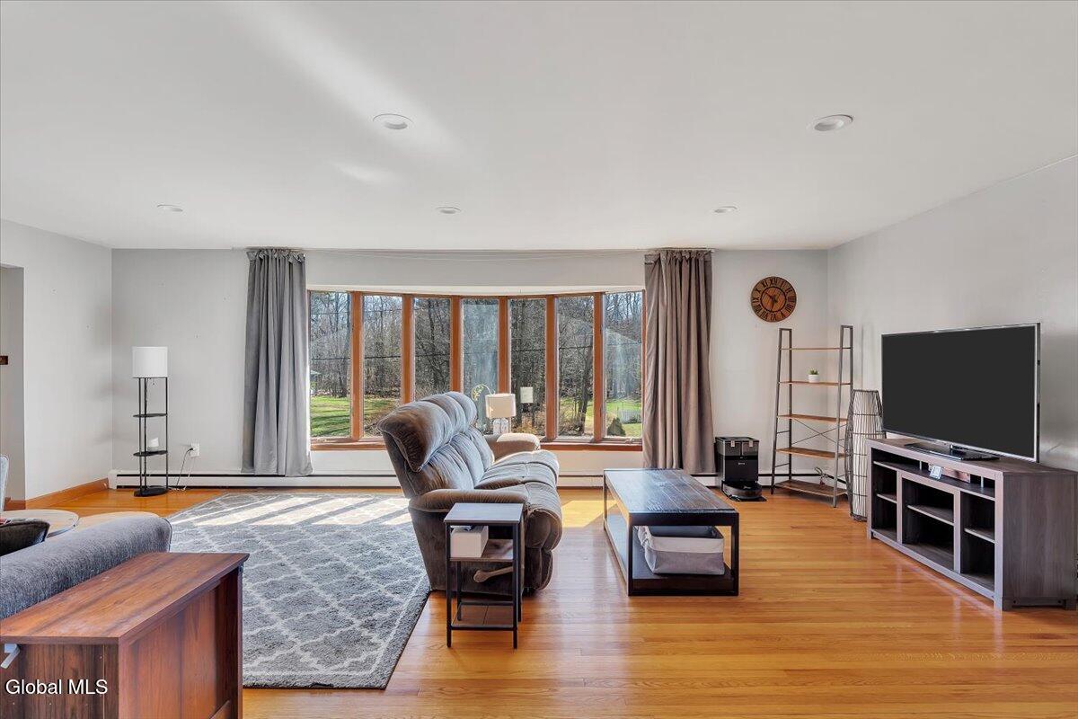 16 Denison Road Colonie, NY 12309 - Photo 8 of 48 09-P1792007