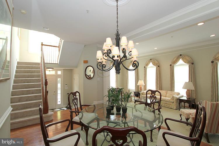 201 Hart Road Gaithersburg, MD 20878 - Photo 14 of 30 Dining Room