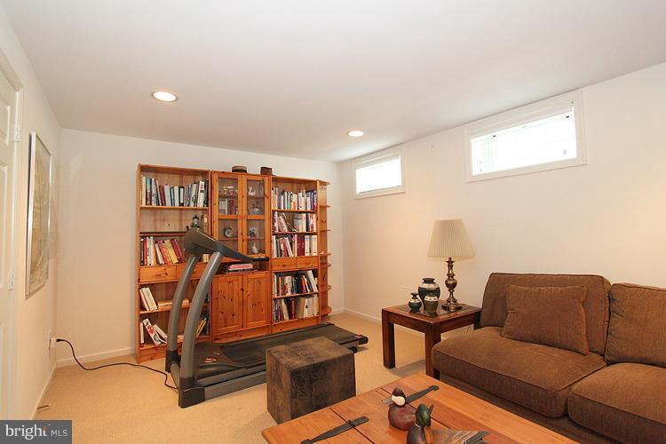 201 Hart Road Gaithersburg, MD 20878 - Photo 21 of 30 Basement