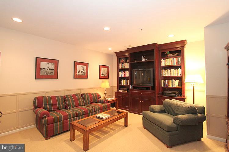201 Hart Road Gaithersburg, MD 20878 - Photo 26 of 30 Basement