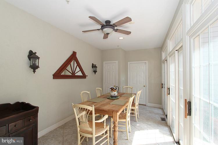 201 Hart Road Gaithersburg, MD 20878 - Photo 27 of 30 Kitchen