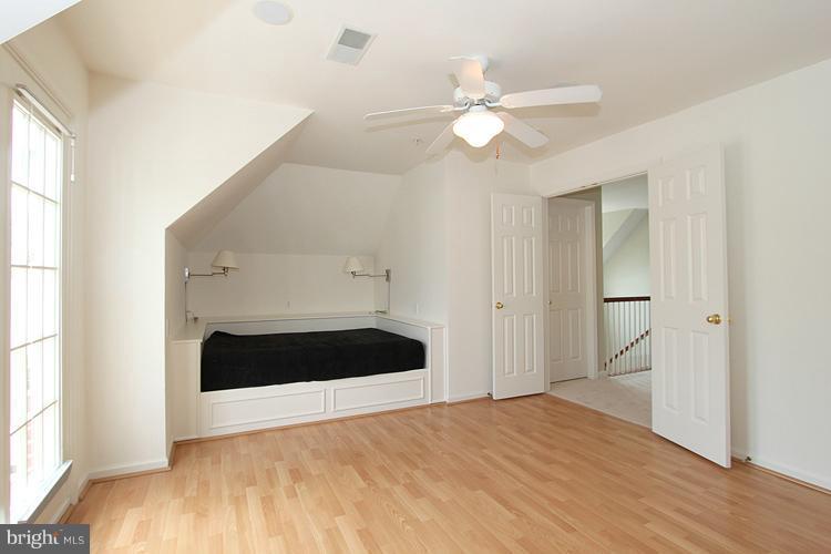 201 Hart Road Gaithersburg, MD 20878 - Photo 30 of 30 Bedroom
