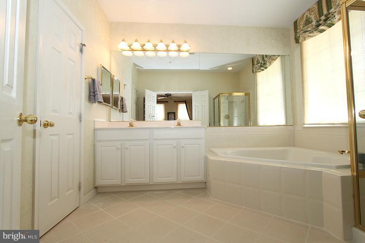 Bath (Master)