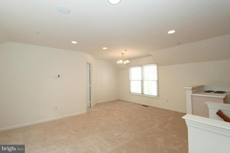 201 Hart Road Gaithersburg, MD 20878 - Photo 10 of 30 Interior (General)