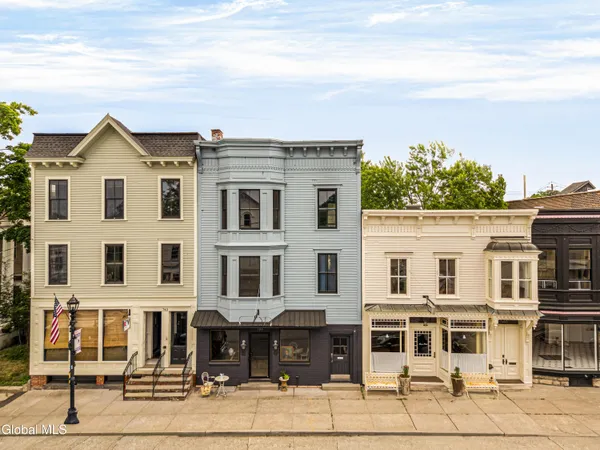 $675,000 | 744 Warren Street, Hudson, NY 12534