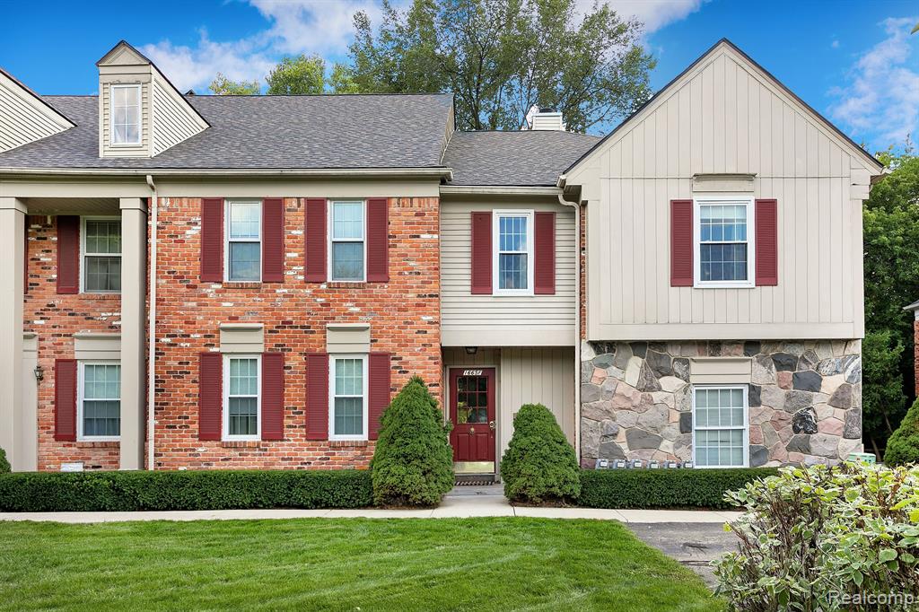 1665 Huntington Park, Unit F Rochester Hills, MI 48309 - Photo 1 of 34