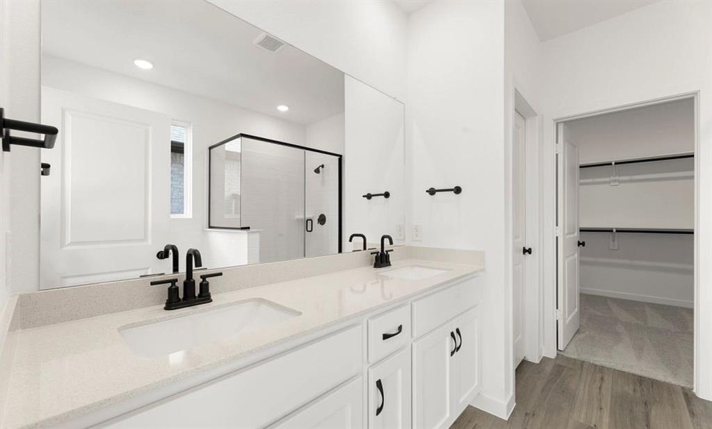 1907 Boston Way Princeton, TX 75407 - Photo 15 of 21 Primary Bathroom Representative Photo featuring the Harmony Collection