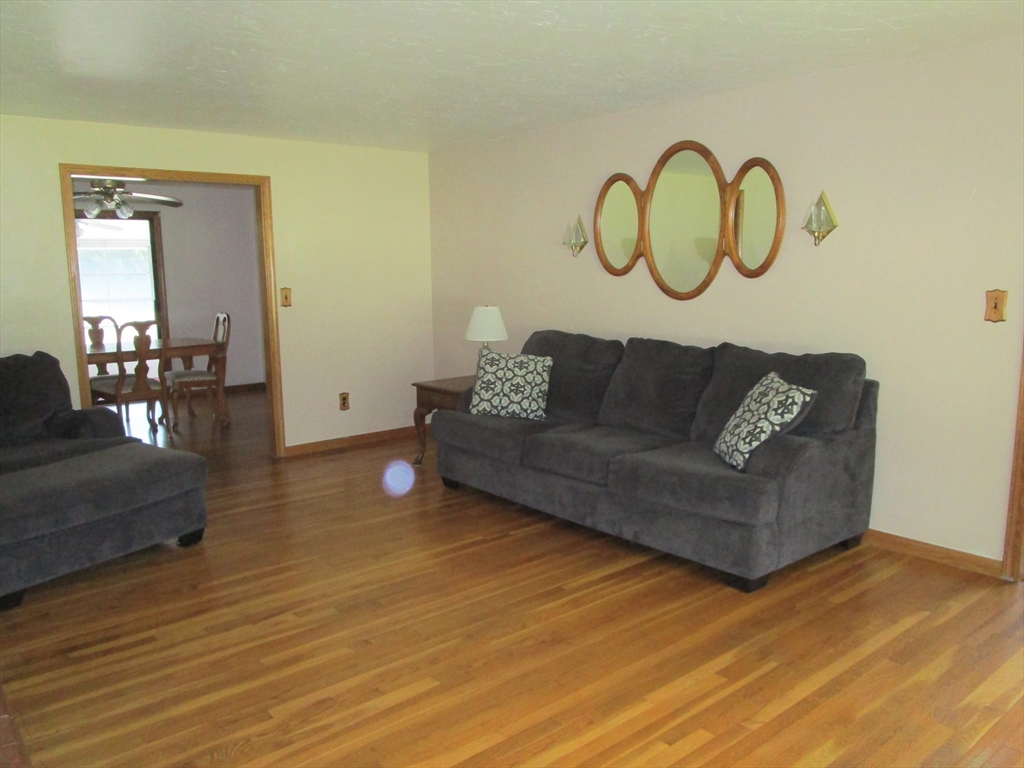 80 Fort Hill Road Oxford, MA 01540 - Photo 12 of 42 Gallery Image 12