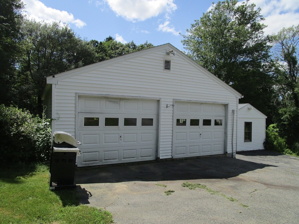 80 Fort Hill Road Oxford, MA 01540 - Photo 6 of 42 Gallery Image 6