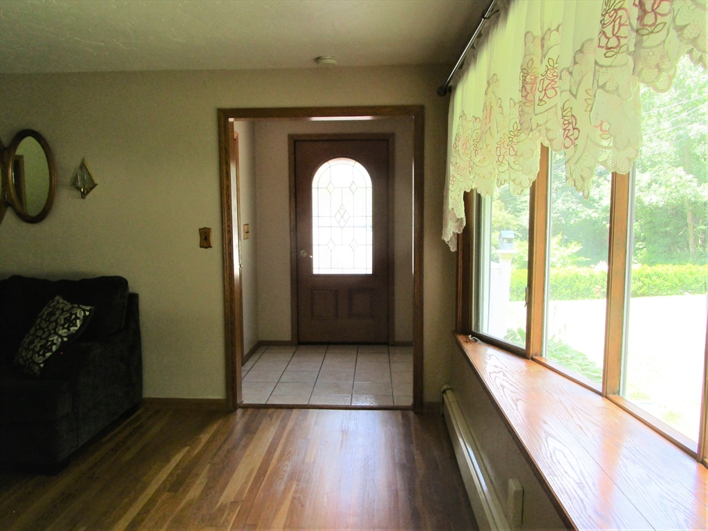 80 Fort Hill Road Oxford, MA 01540 - Photo 8 of 42 Gallery Image 8