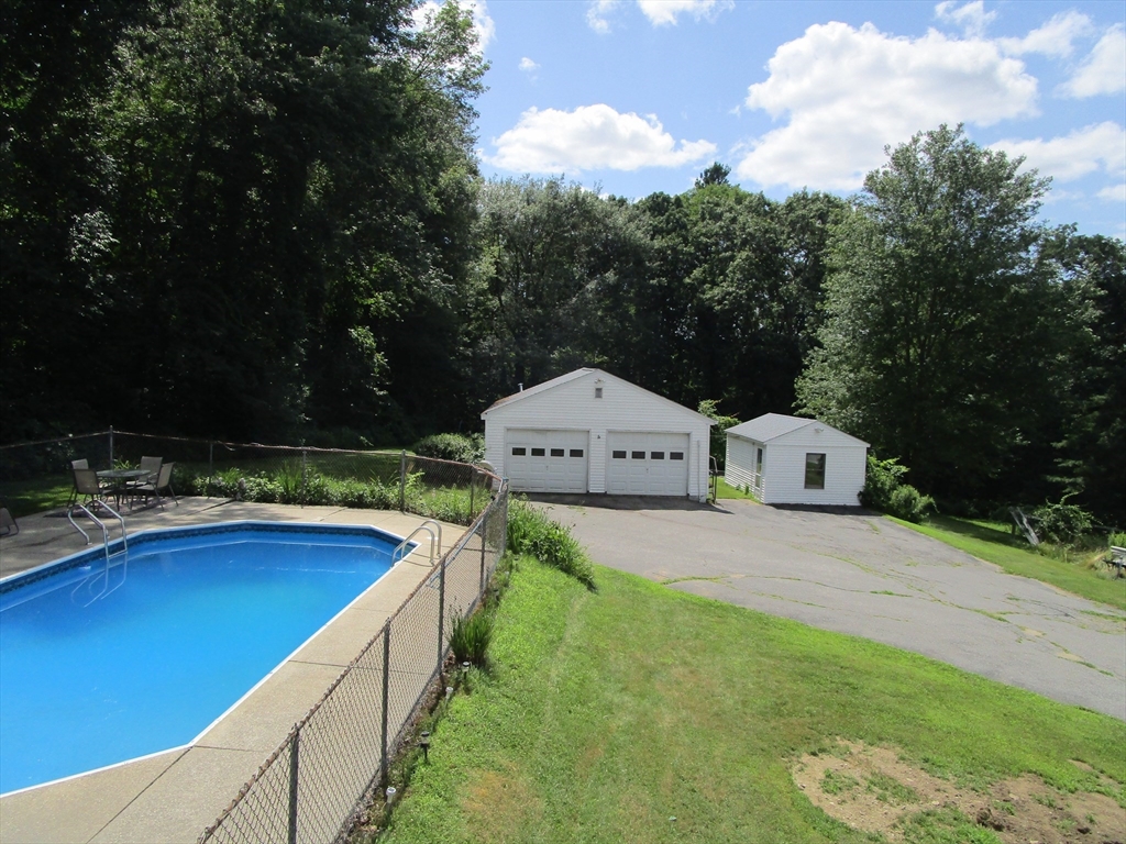 80 Fort Hill Road Oxford, MA 01540 - Photo 9 of 42 Gallery Image 9
