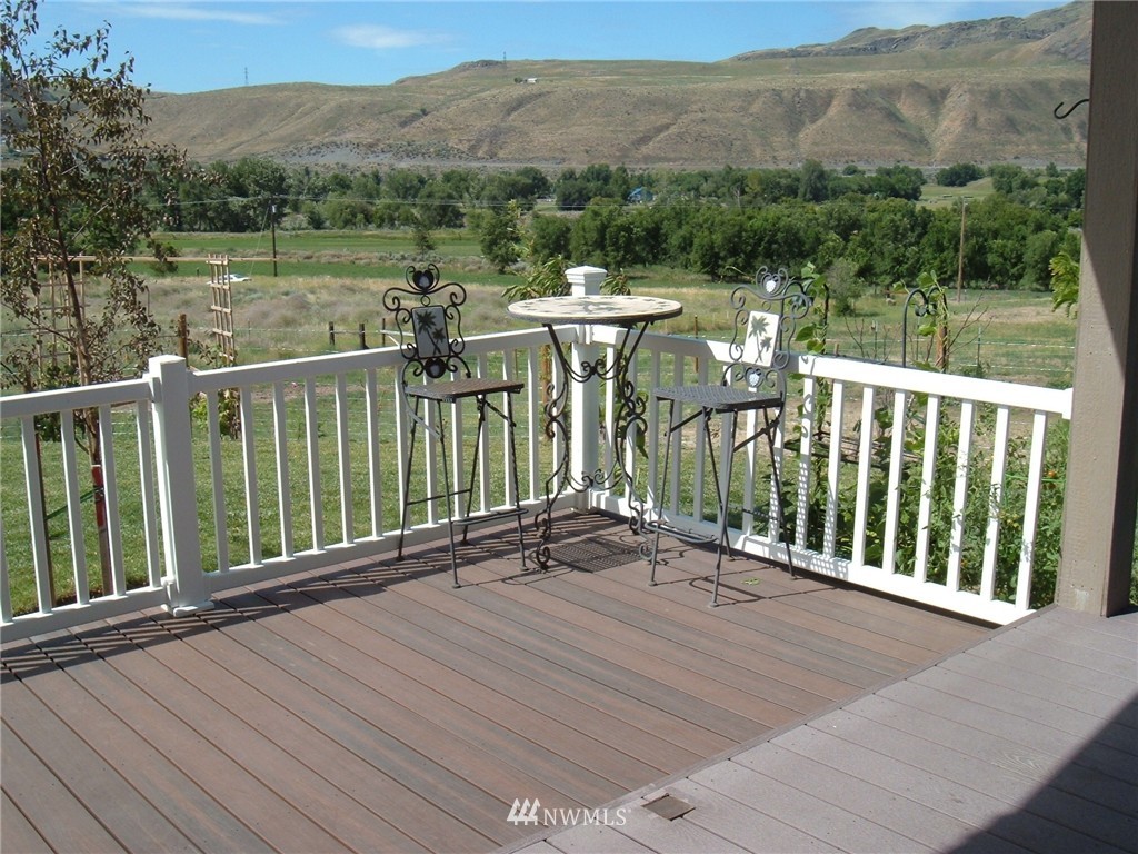 17 Foggy River Loop Riverside, WA 98849 - Photo 14 of 17