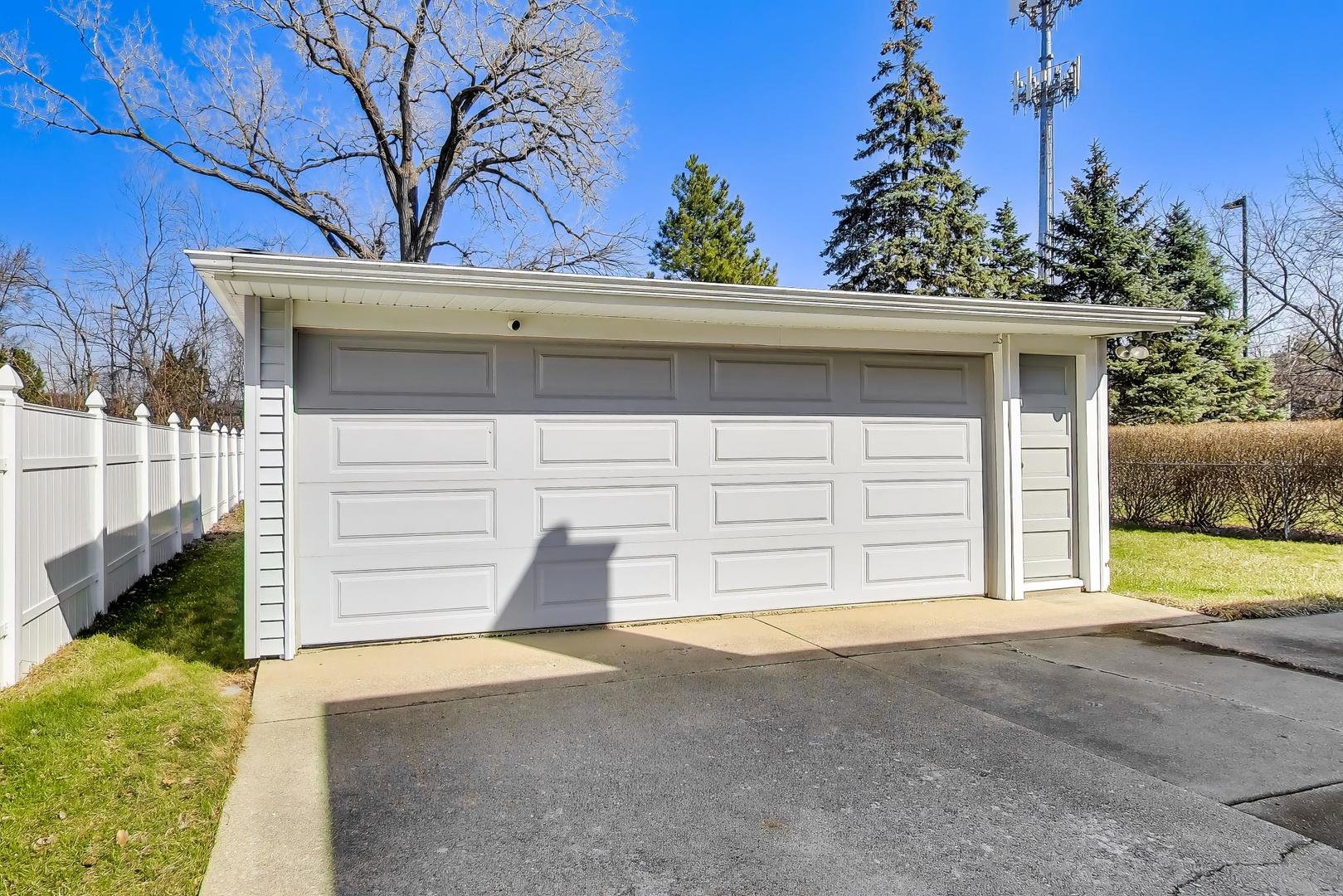 2316 Virginia Street Park Ridge, IL 60068 - Photo 34 of 37 Gallery Image 34
