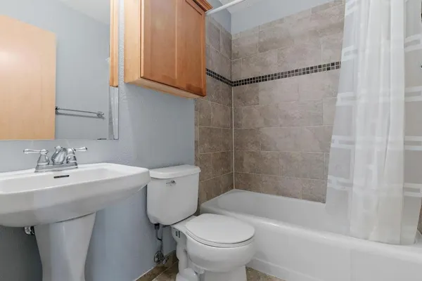 $1,195 | 2530 1st Avenue South, Unit 101, Minneapolis, MN 55404