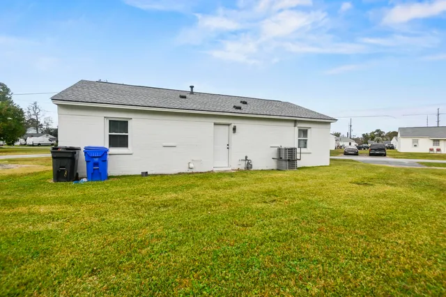 $1,600 | 3043 Terry Drive, North Charleston, SC 29405