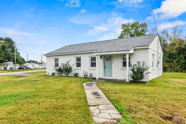 $1,600 | 3043 Terry Drive, North Charleston, SC 29405