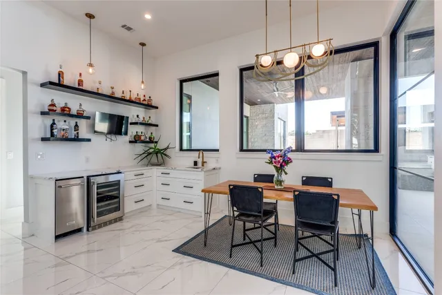 a view of a livingroom with furniture window and outside view