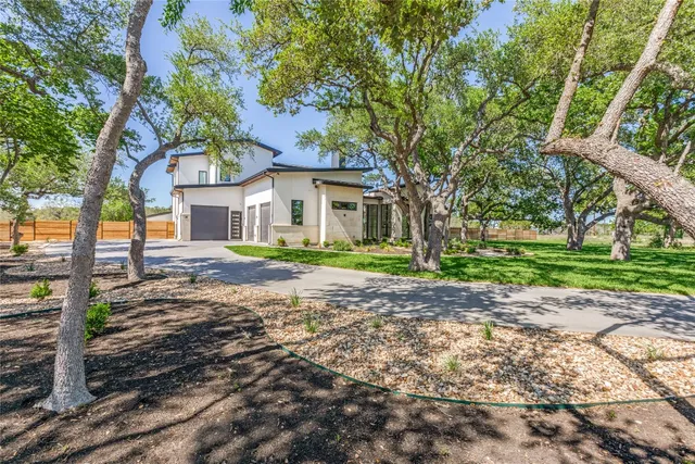 a view of livingroom with furniture and window