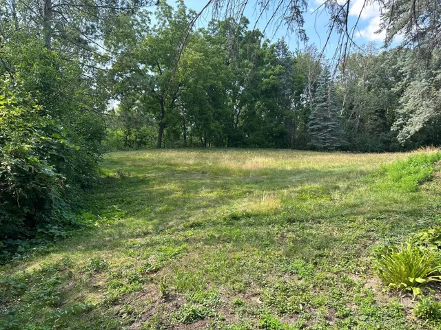 $675,000 | 196 X Glenhill Road, Mendota Heights, MN 55118