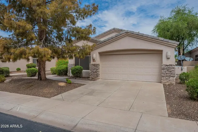 $2,700 | 3910 East Carson Road, Phoenix, AZ 85042