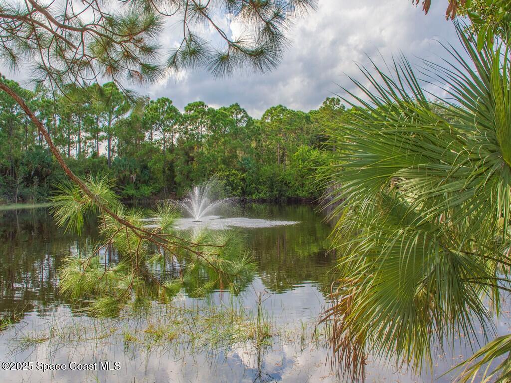 2020 Vero S Circle Southwest, Unit 4 Vero Beach, FL 32962 - Photo 31 of 33 a view of a garden
