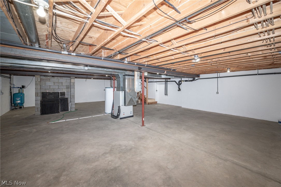 46675 Clarkson Road Rogers, OH 44455 - Photo 30 of 50