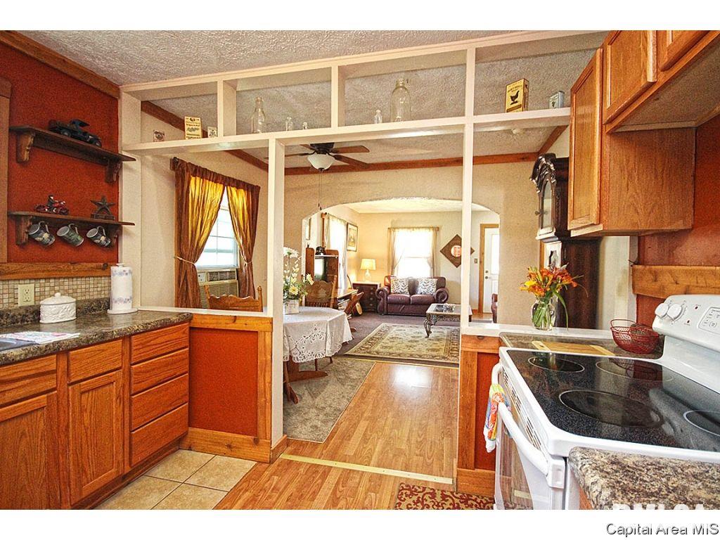 901 Bruns Lane Springfield, IL 62702 - Photo 8 of 29
