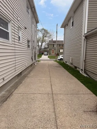 $1,800 | 203 Highland Avenue, Tonawanda, NY 14150