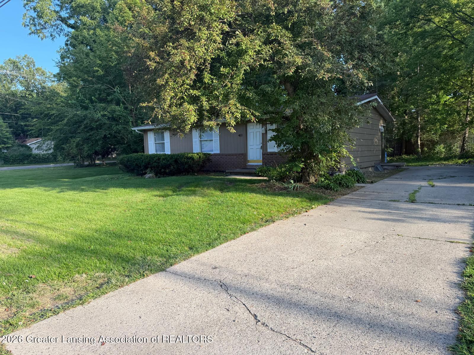 411 Sawyer Road Lansing, MI 48911 - Photo 2 of 63 411 Sawyer Rd