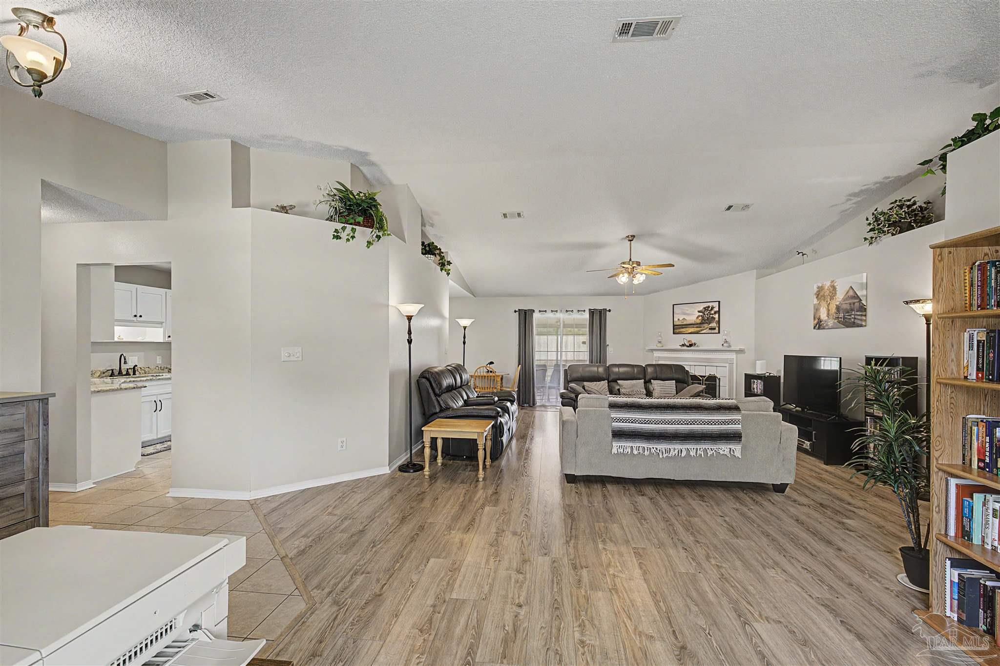 716 Valley Grande Road Pensacola, FL 32514 - Photo 8 of 55 Gallery Image 8